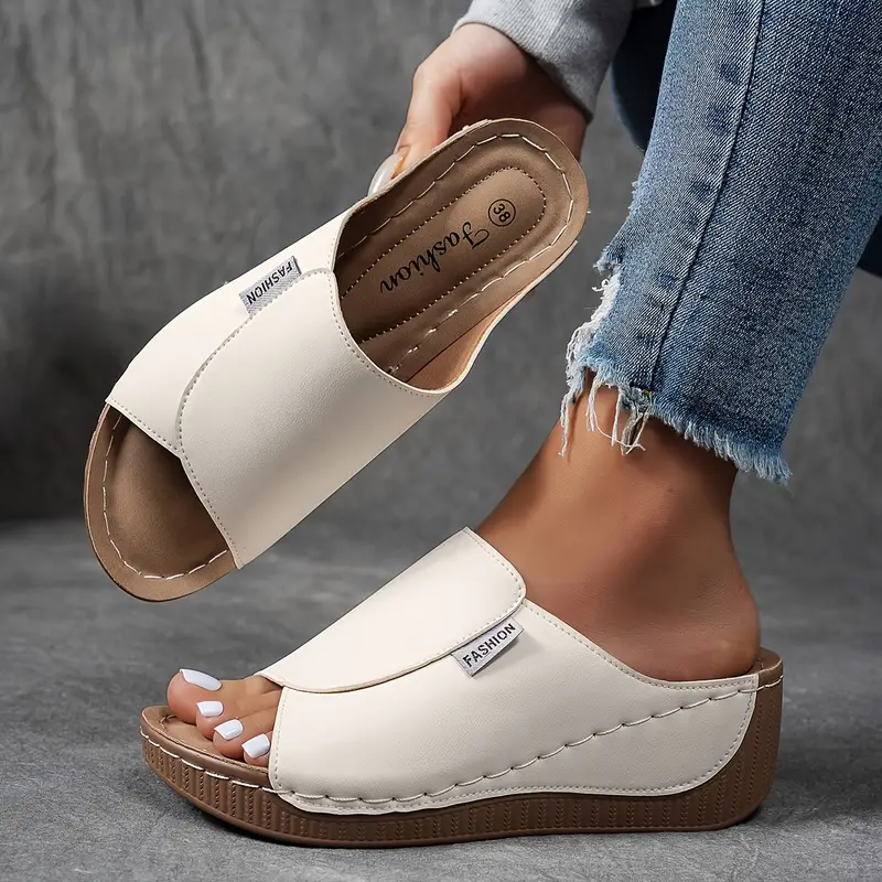 Cali Arch Support Sandals.
