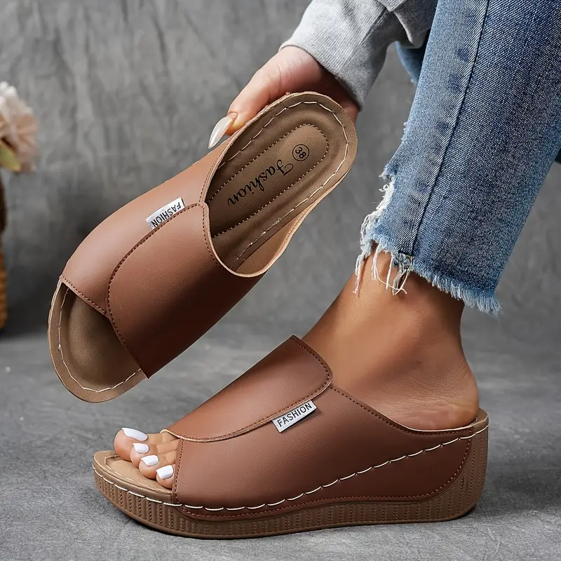 Cali Arch Support Sandals.