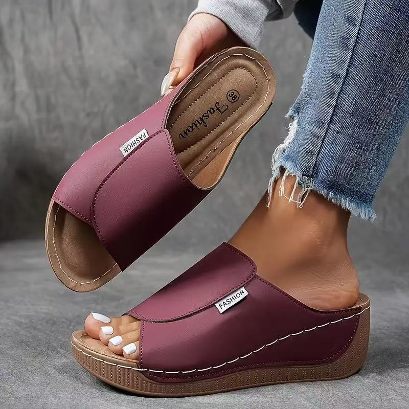 Cali Arch Support Sandals.