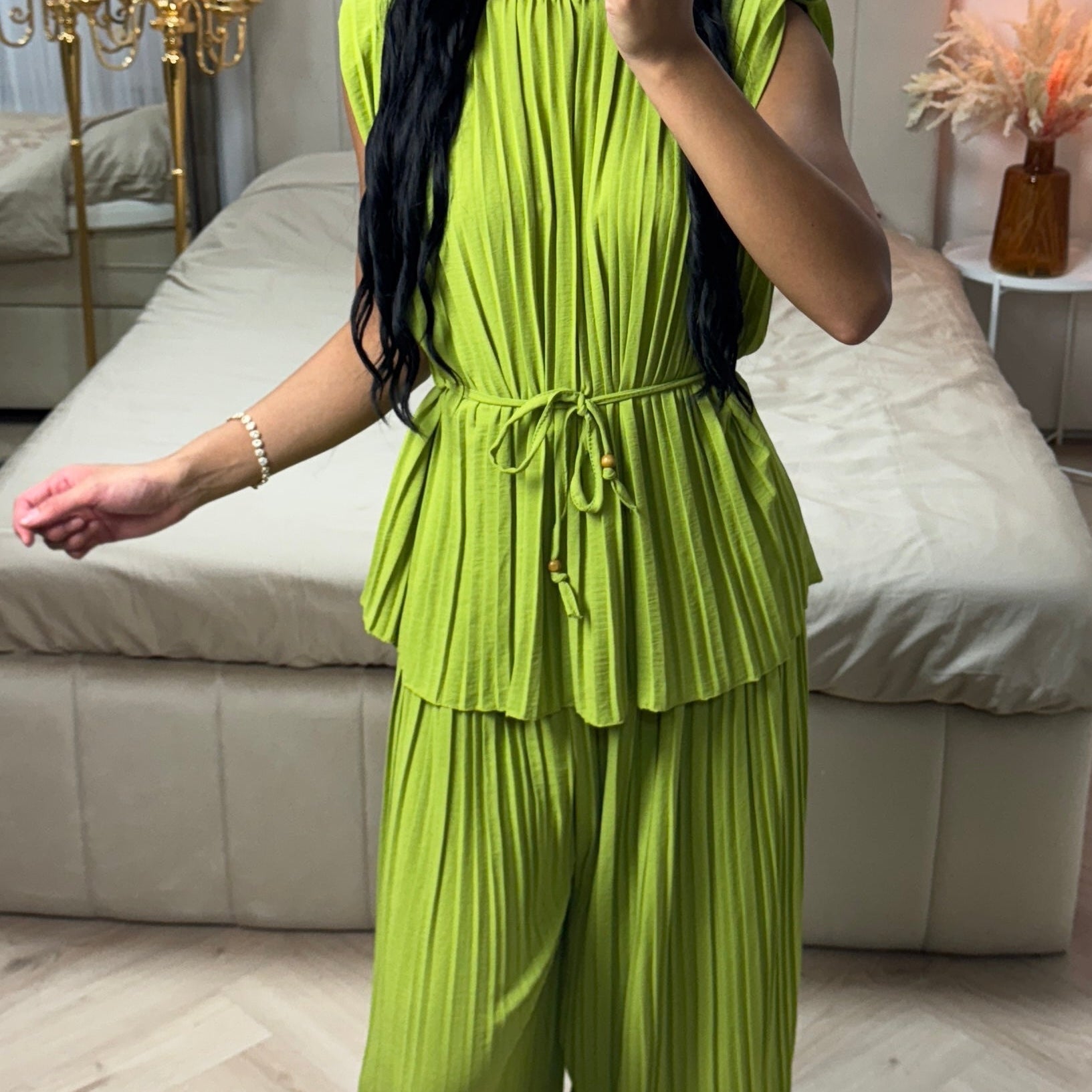Diva Set with Belt & Wide Pants