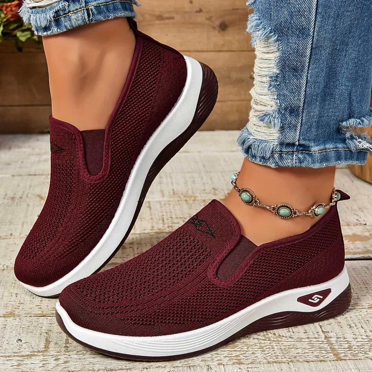 Emilia Orthopedic Sneaker