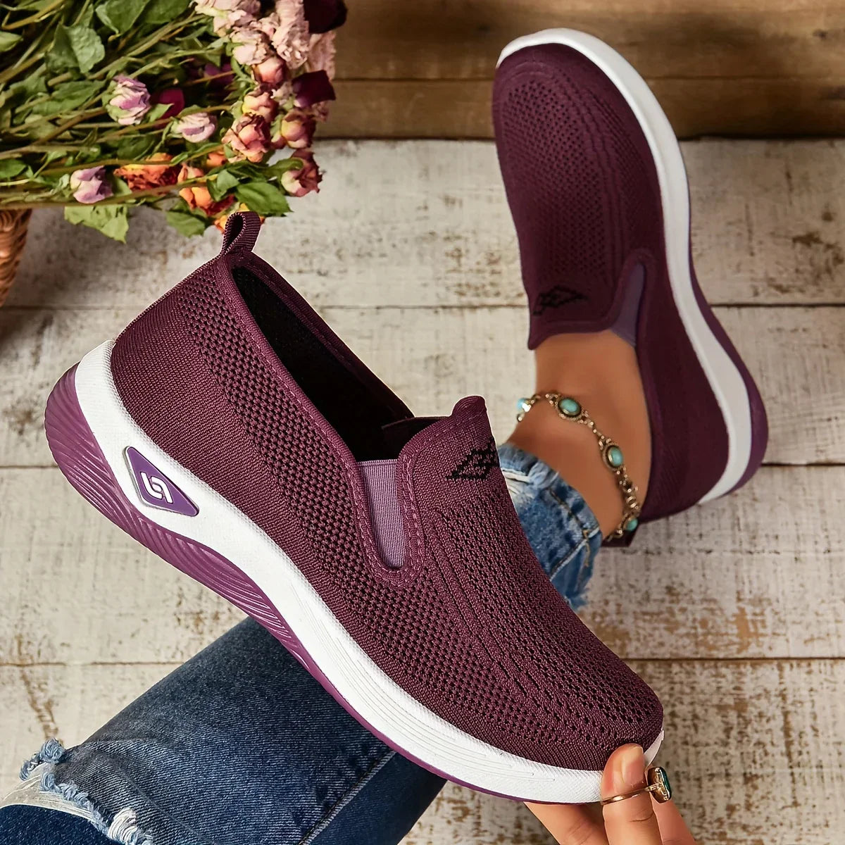 Emilia Orthopedic Sneaker